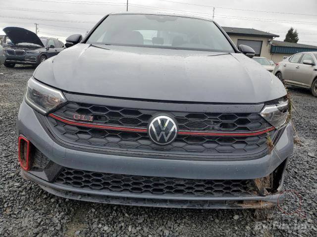 3VW9T7BU8RM033844