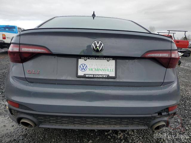 3VW9T7BU8RM033844