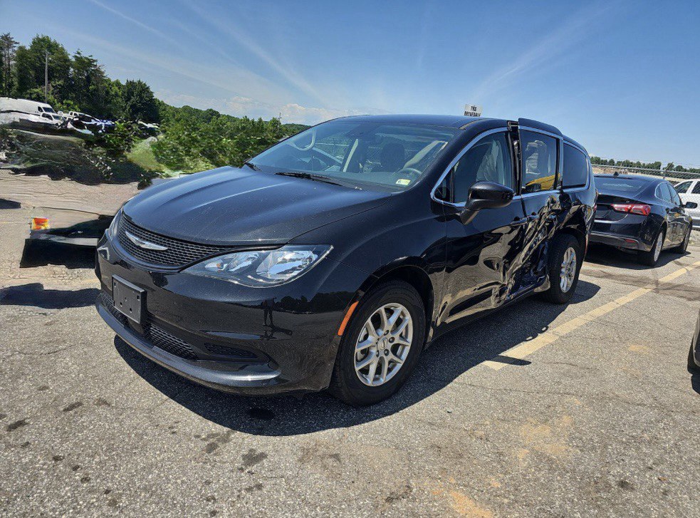 Chrysler Voyager Lx 2023 Black 3.6L vin: 2C4RC1CG8PR564136 - 2C4RC1CG8PR564136