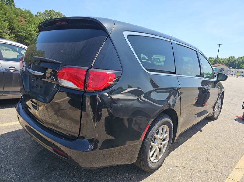 Chrysler Voyager Lx 2023 Black 3.6L vin: 2C4RC1CG8PR564136 - 2C4RC1CG8PR564136