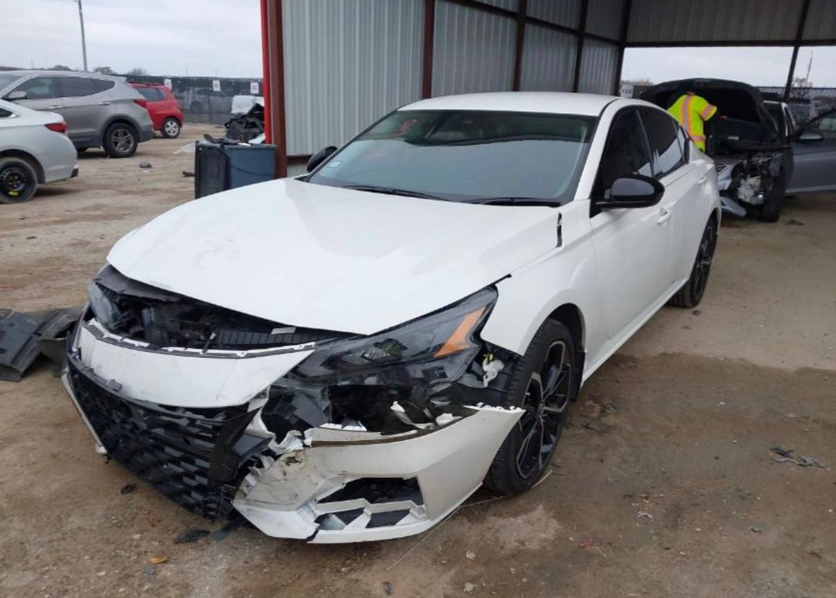 Nissan Altima Sr Awd 2025 White 2.5L 4 vin: 1N4BL4CW6SN380366 - 1N4BL4CW6SN380366