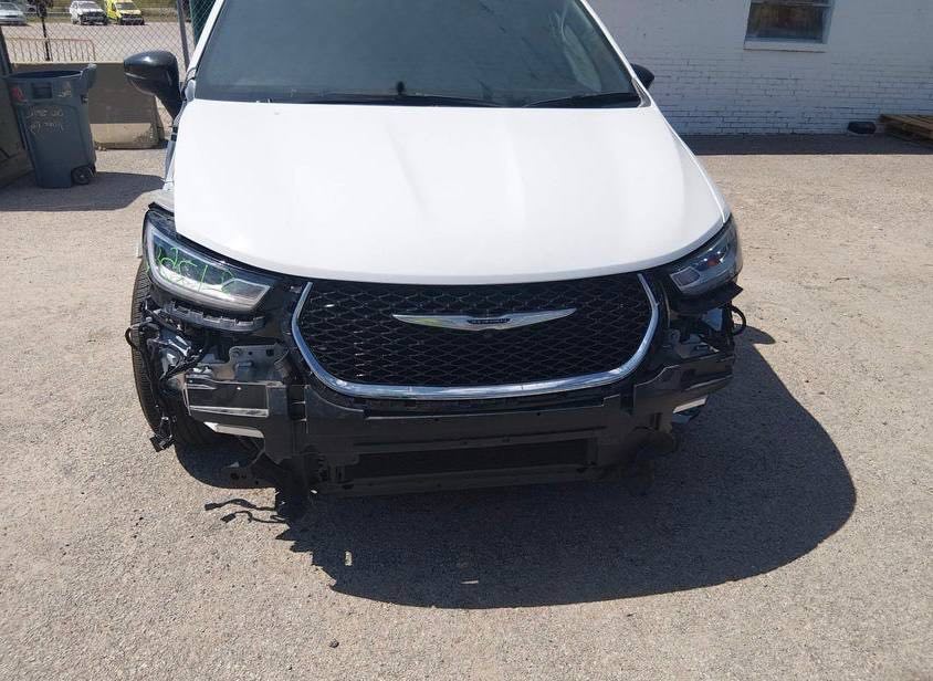 Chrysler Pacifica Touring L 2024 White 3.6L vin: 2C4RC1BG7RR151886 - 2C4RC1BG7RR151886