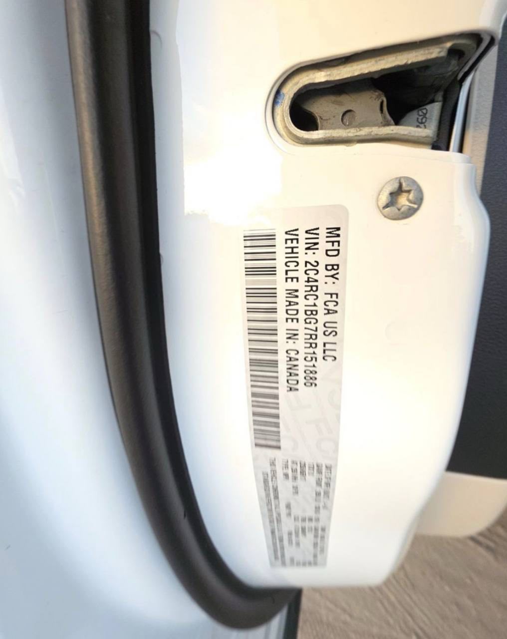 Chrysler Pacifica Touring L 2024 White 3.6L vin: 2C4RC1BG7RR151886 - 2C4RC1BG7RR151886